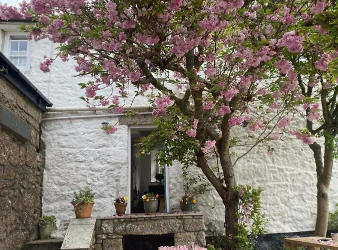 White House At The Tinners Arms